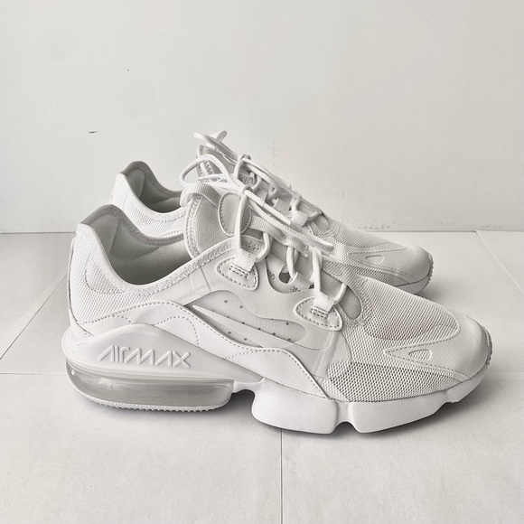 Nike Shoes - Women’s Nike Air Max Infinity 2
